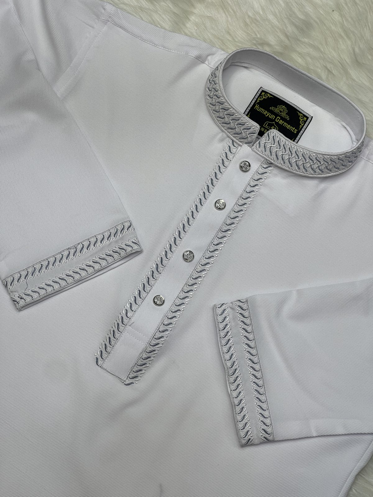 চায়না চেলি কটন মিনিমালিস্ট এমব্রয়ডারি পাঞ্জাবি - Image 2