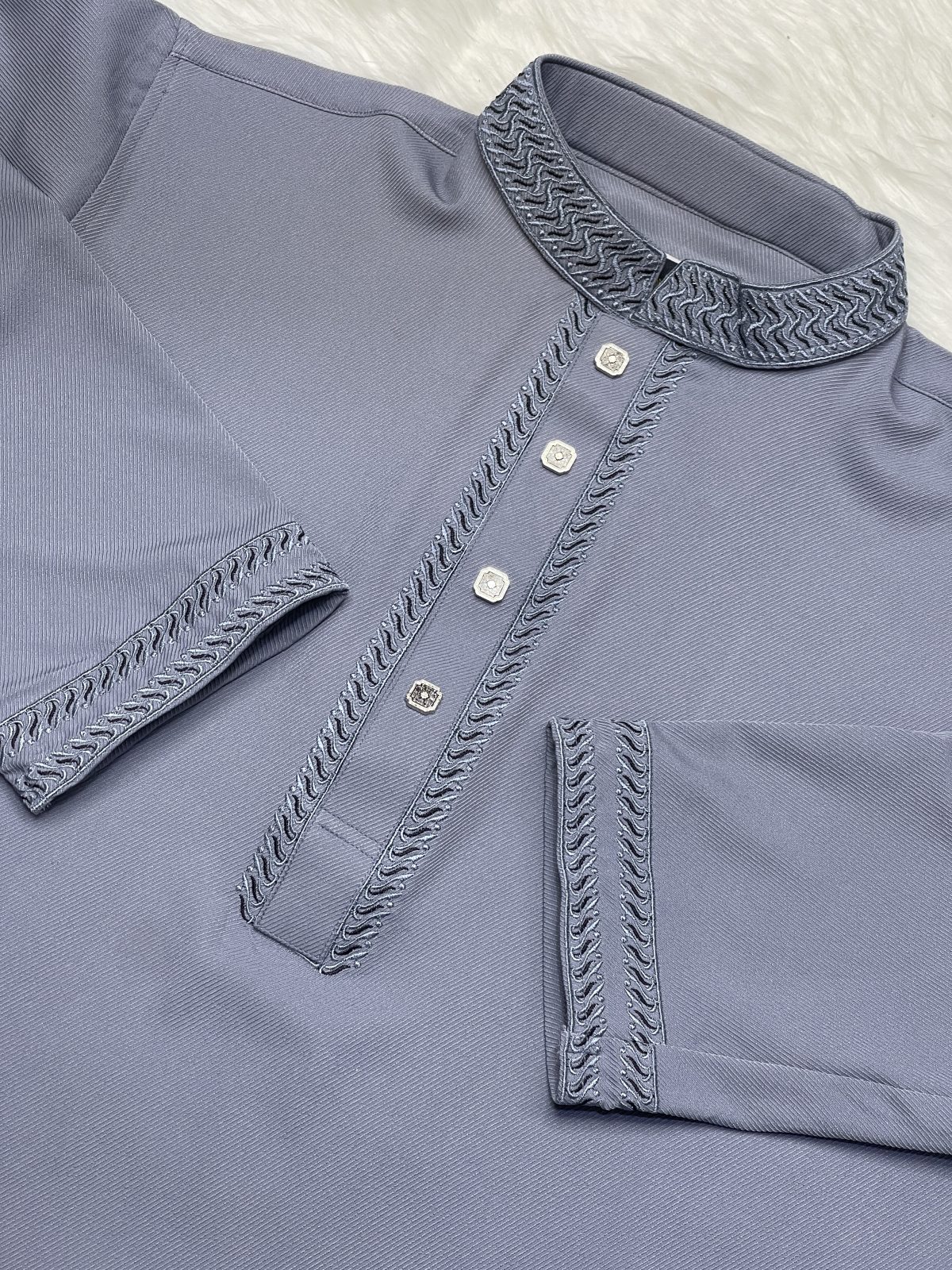 চায়না চেলি কটন মিনিমালিস্ট এমব্রয়ডারি পাঞ্জাবি - Image 2